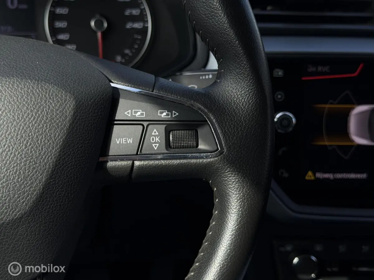 1.0 TSI Style Business Intense | Clima | PDC V+A | Apple Carplay/Android Auto | Navi | Keyless |