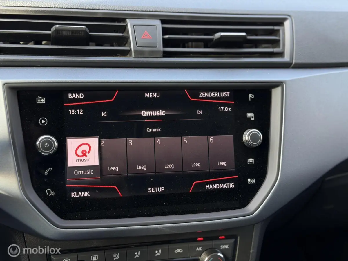 1.0 TSI Style Business Intense | Clima | PDC V+A | Apple Carplay/Android Auto | Navi | Keyless |