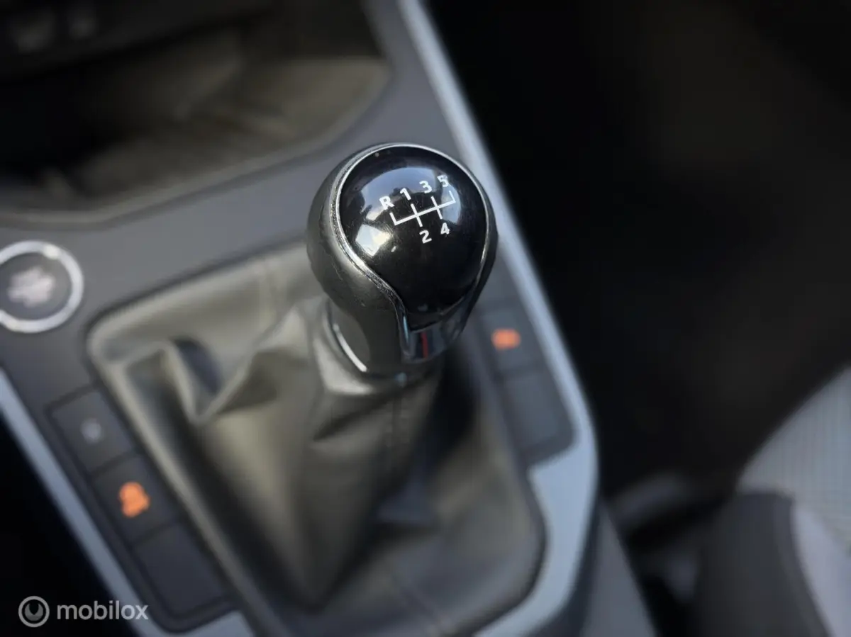 1.0 TSI Style Business Intense | Clima | PDC V+A | Apple Carplay/Android Auto | Navi | Keyless |