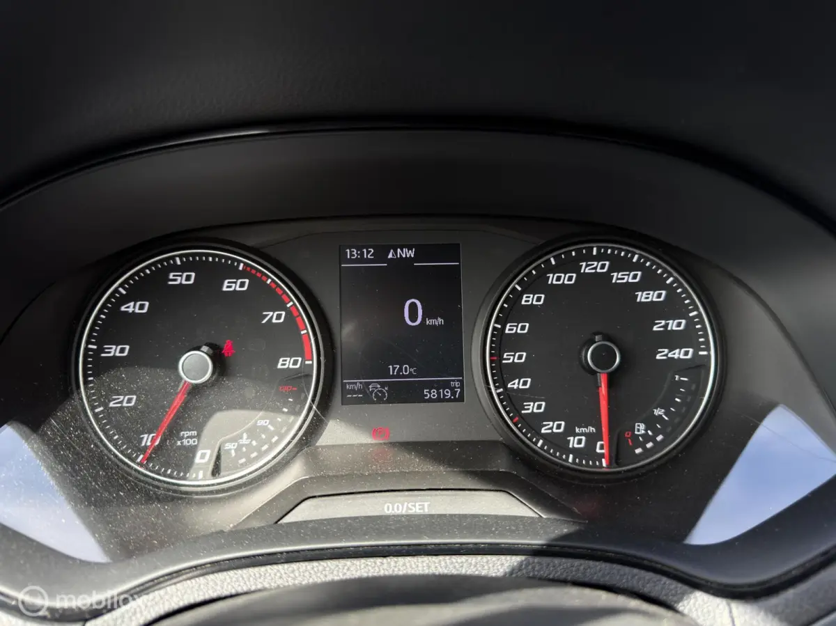 1.0 TSI Style Business Intense | Clima | PDC V+A | Apple Carplay/Android Auto | Navi | Keyless |