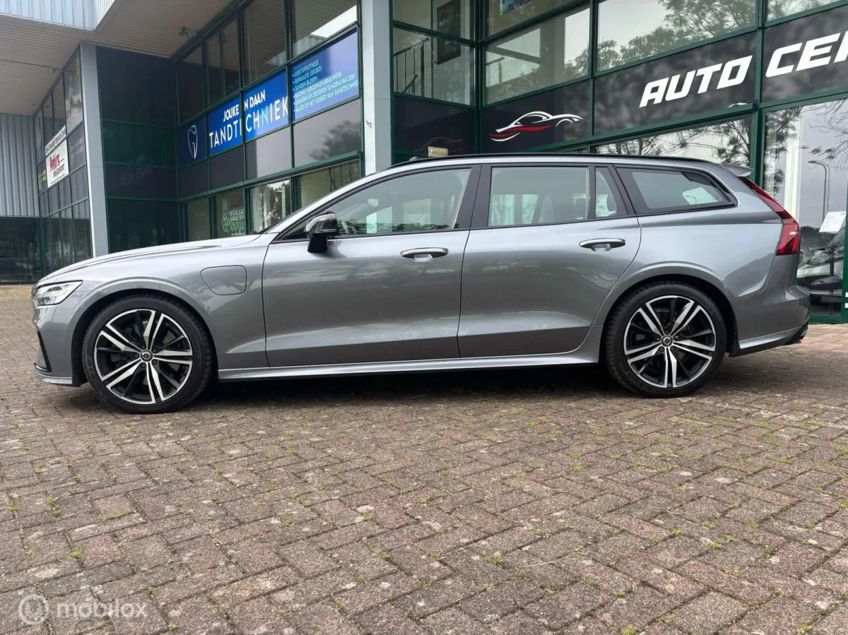 2.0 T8 Twin Engine AWD R-Design SOH 93%