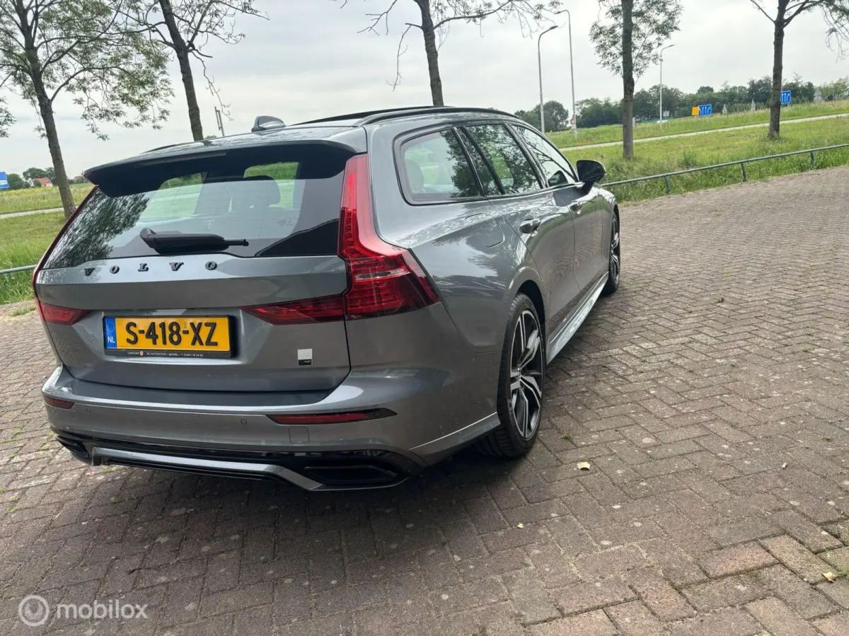 2.0 T8 Twin Engine AWD R-Design SOH 93%