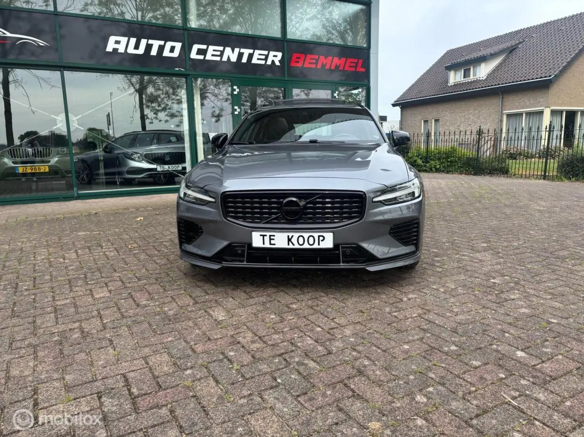 2.0 T8 Twin Engine AWD R-Design SOH 93%