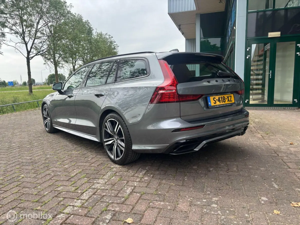 2.0 T8 Twin Engine AWD R-Design SOH 93%