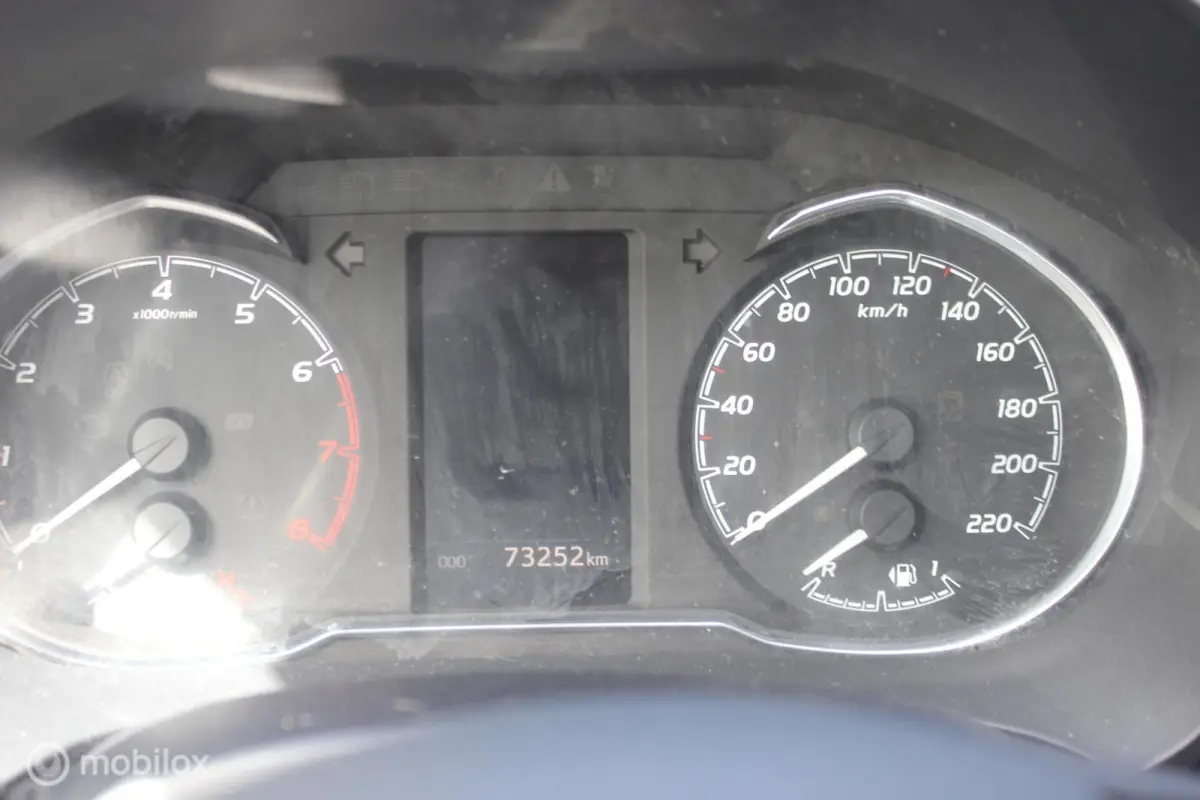1.0 VVT-i Connect