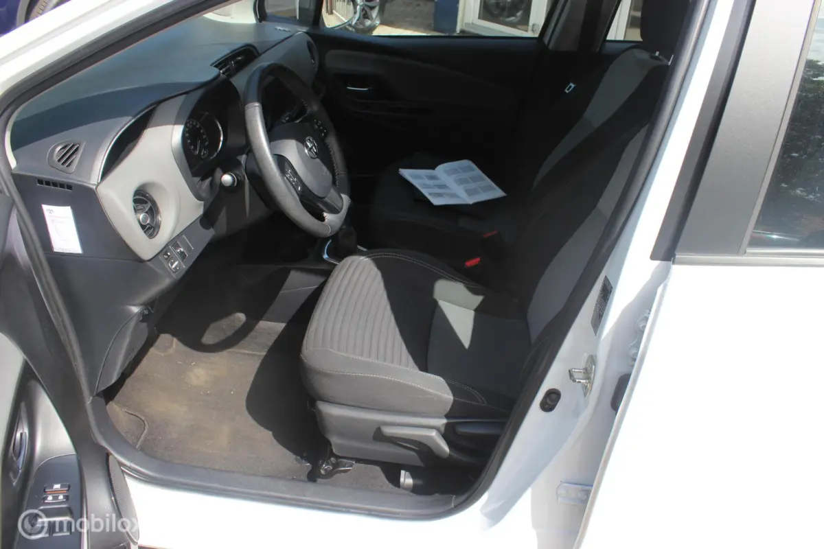 1.0 VVT-i Connect