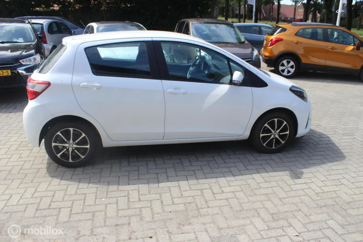 1.0 VVT-i Connect