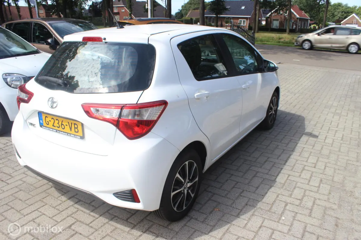 1.0 VVT-i Connect