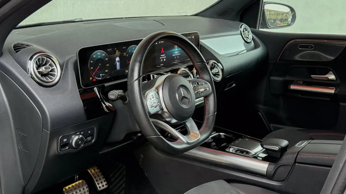 220 4MATIC Premium Plus AMG Styling