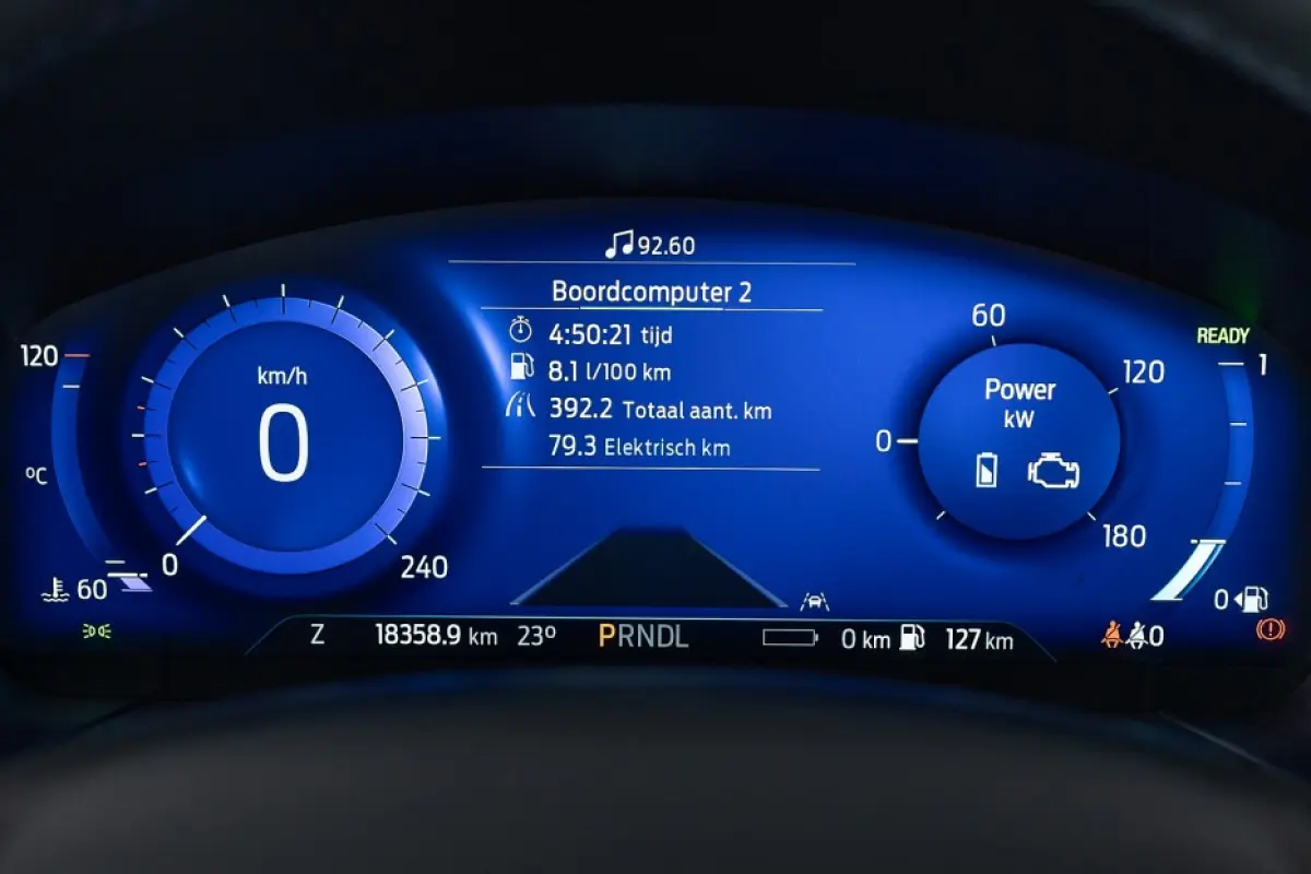2.5 PHEV Cool&Connect | NAVI | Stoelverwarming | PDC | SOH: 94,5% |