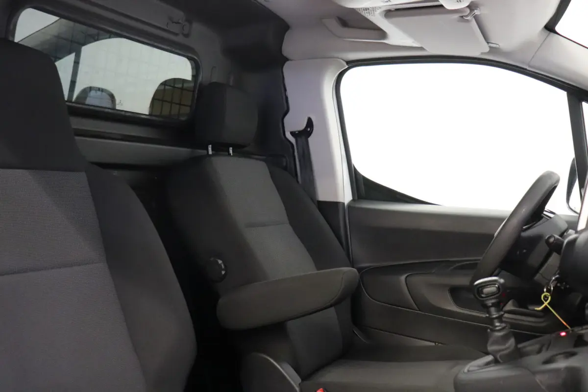 1.2 PT Benzine! EURO 6 - Airco - Navi - Cruise - €12.900,- Excl.