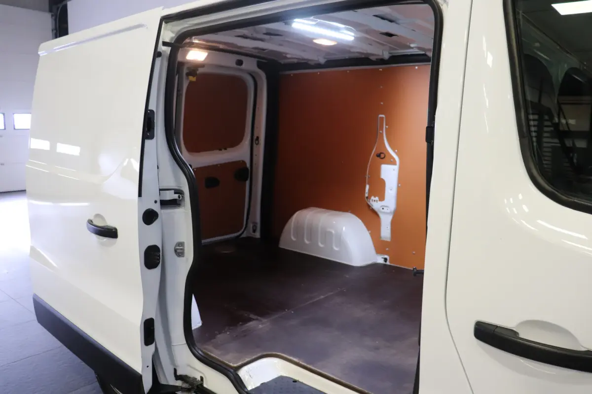 2.0 dCi 150PK Automaat- EURO 6 - Airco - Navi - Cruise - €16.900,- Excl.