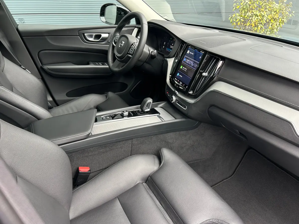 2.0 T6 Plug-in hybrid AWD Ultimate Dark | HU-Display | Harman/Kardon | Camera | Panoramadak |
