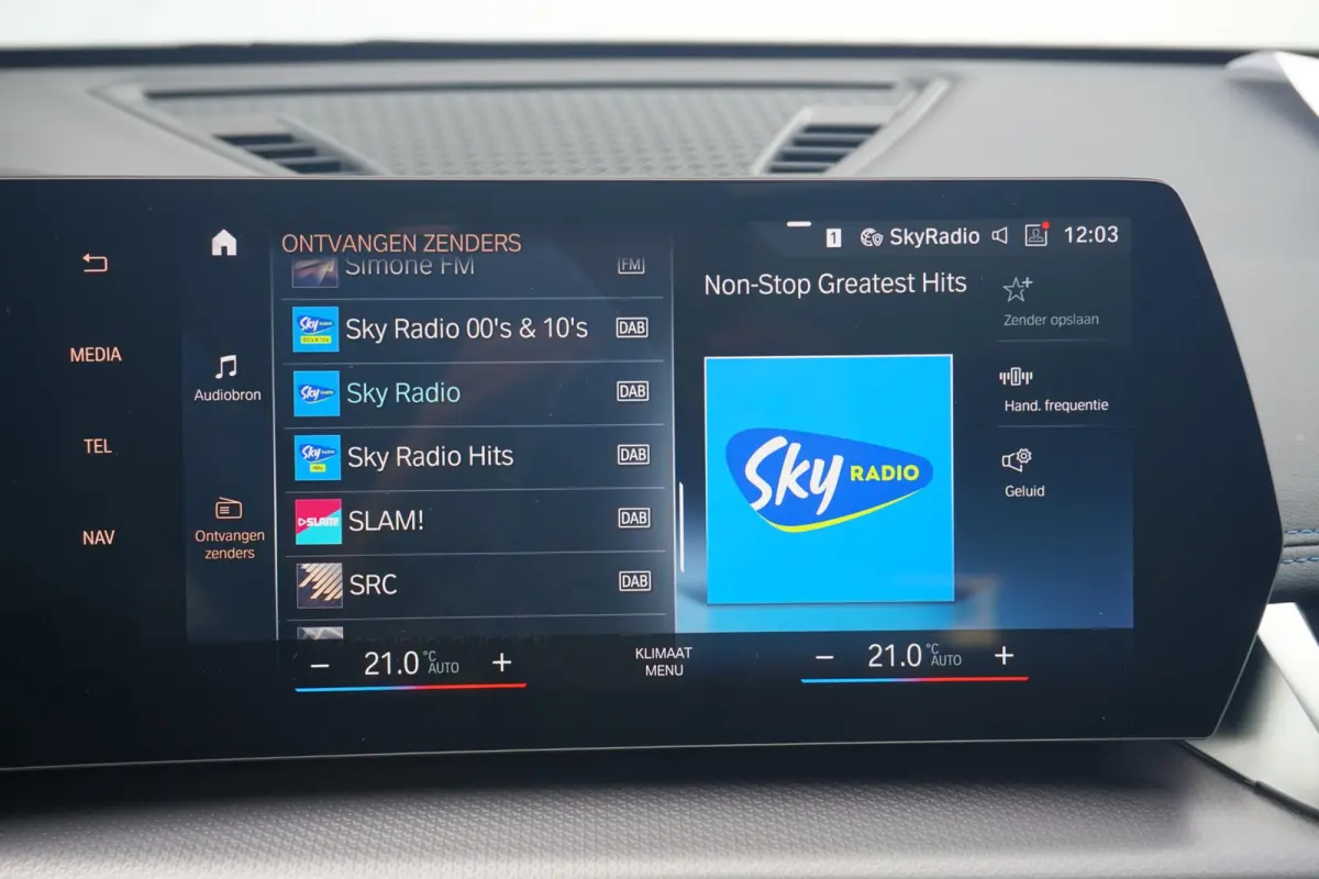 xDrive30e | M Sportpakket | Panoramadak | Trekhaak | Head-up Dislay | Harman Kardon | Elektrisch verstelbare stoelen | Driving Assistant Professional