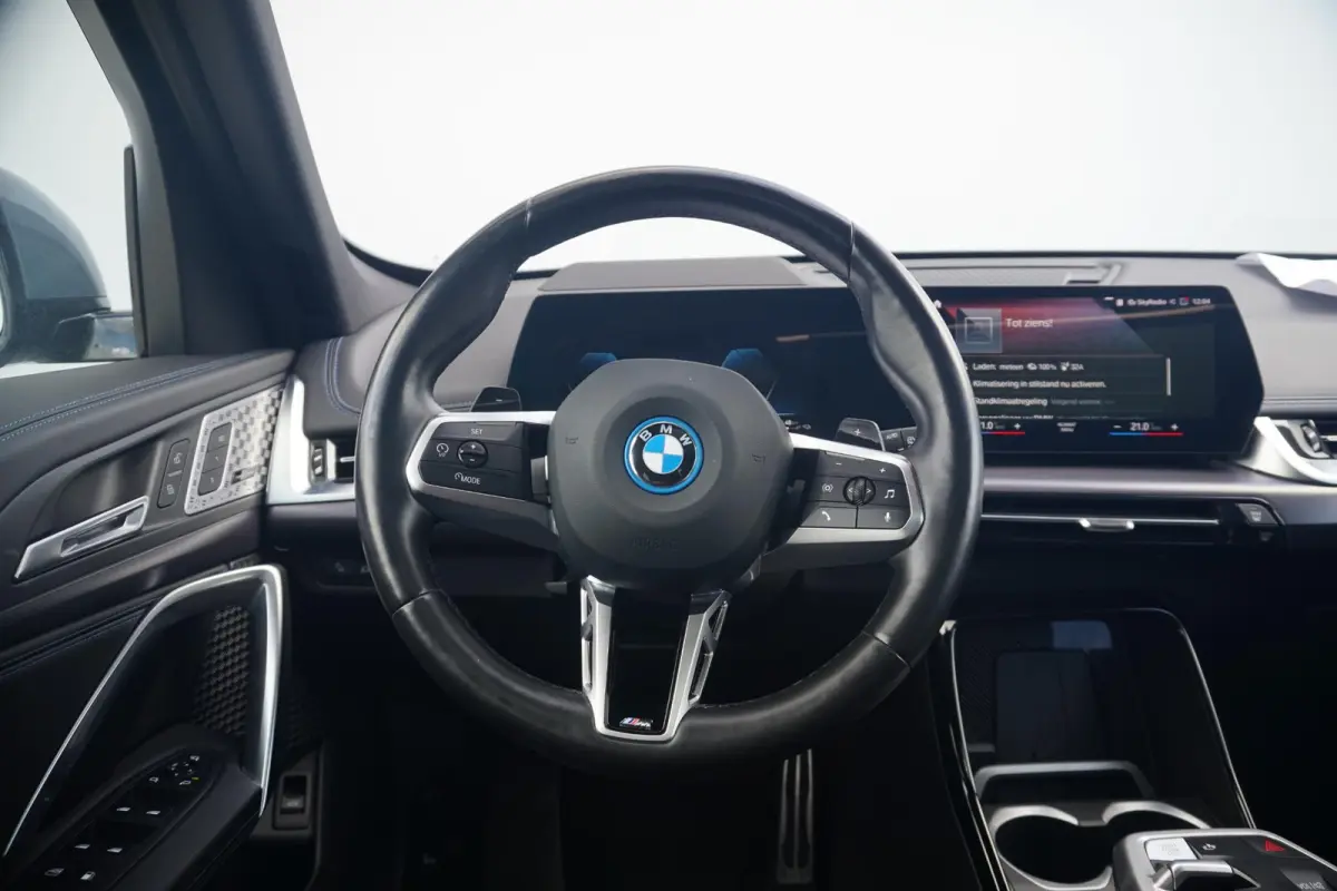 xDrive30e | M Sportpakket | Panoramadak | Trekhaak | Head-up Dislay | Harman Kardon | Elektrisch verstelbare stoelen | Driving Assistant Professional