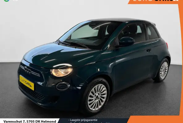 42 kWh Navigatie by Apple Carplay Android Auto camera Parkeersensoren rondom Dodehoekdetectie Cruise Control Stoelverwarming Keyless Entry Climate Control