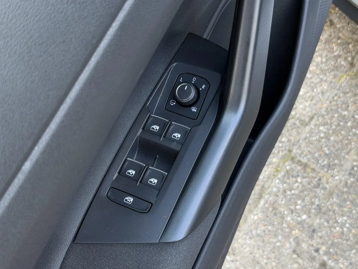 1.0 TSI R-Line Business | NL 1e eig./Pano-Schuifdak/IQ Light/Adapt.Cruise/Keyless/Carplay