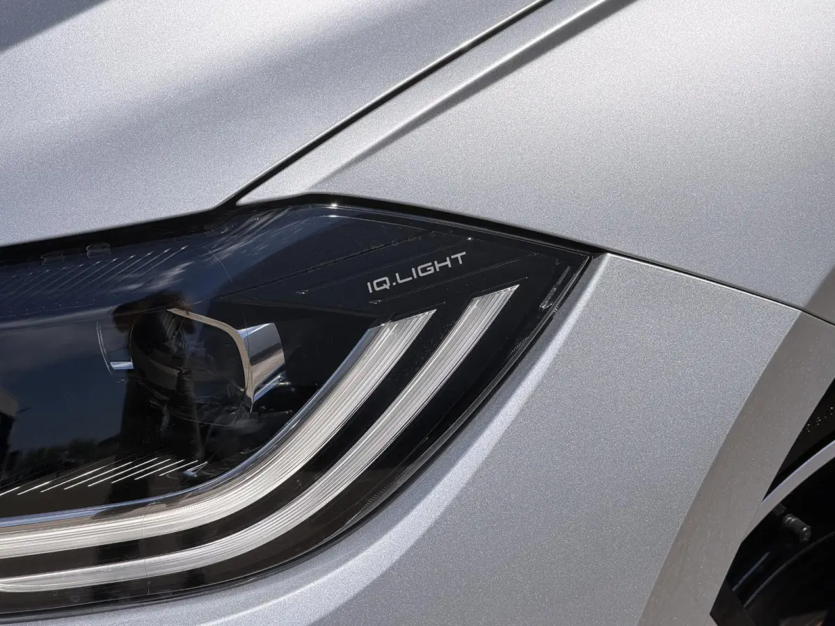 1.0 TSI R-Line Business | NL 1e eig./Pano-Schuifdak/IQ Light/Adapt.Cruise/Keyless/Carplay