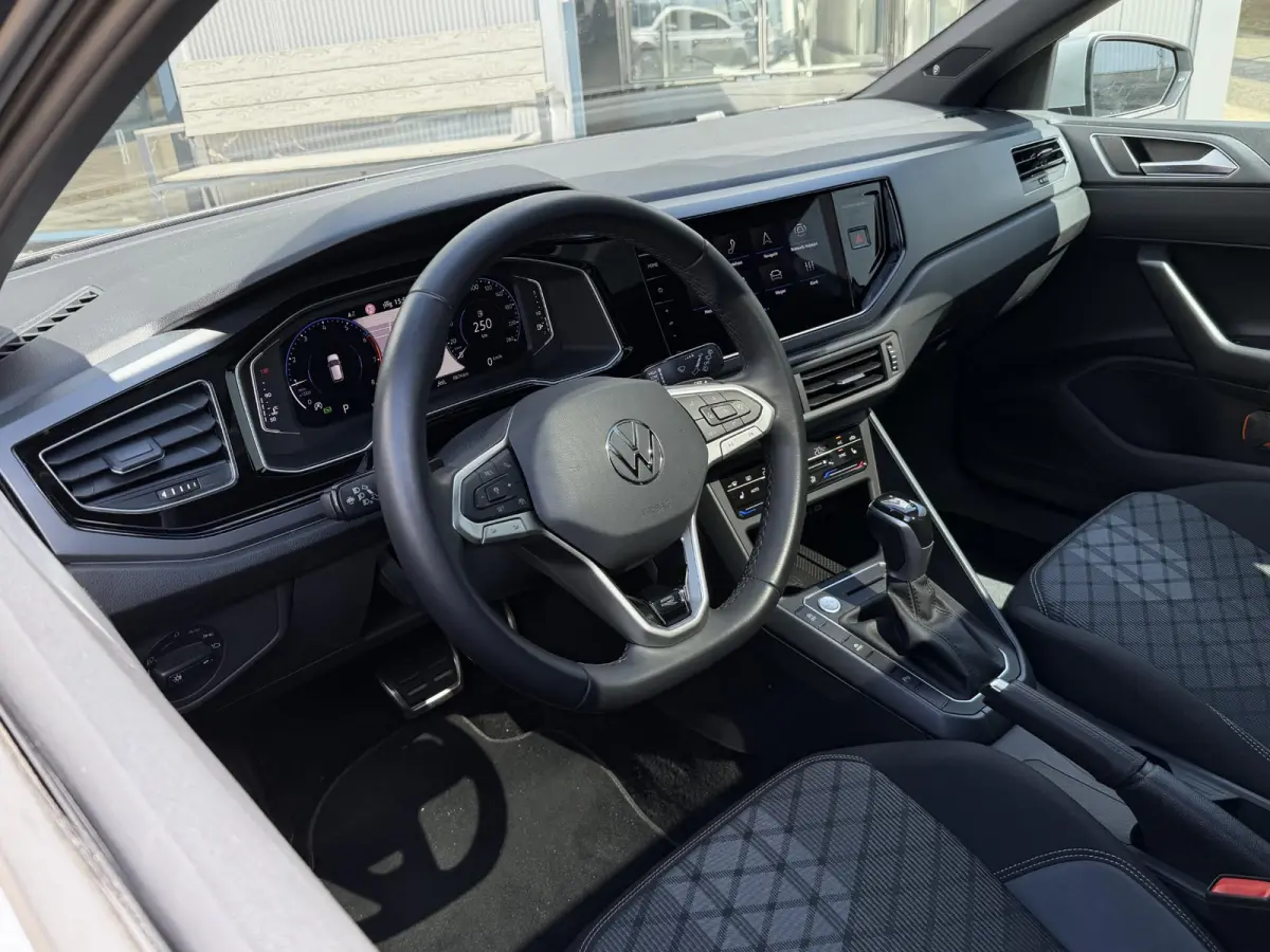 1.0 TSI R-Line Business | NL 1e eig./Pano-Schuifdak/IQ Light/Adapt.Cruise/Keyless/Carplay