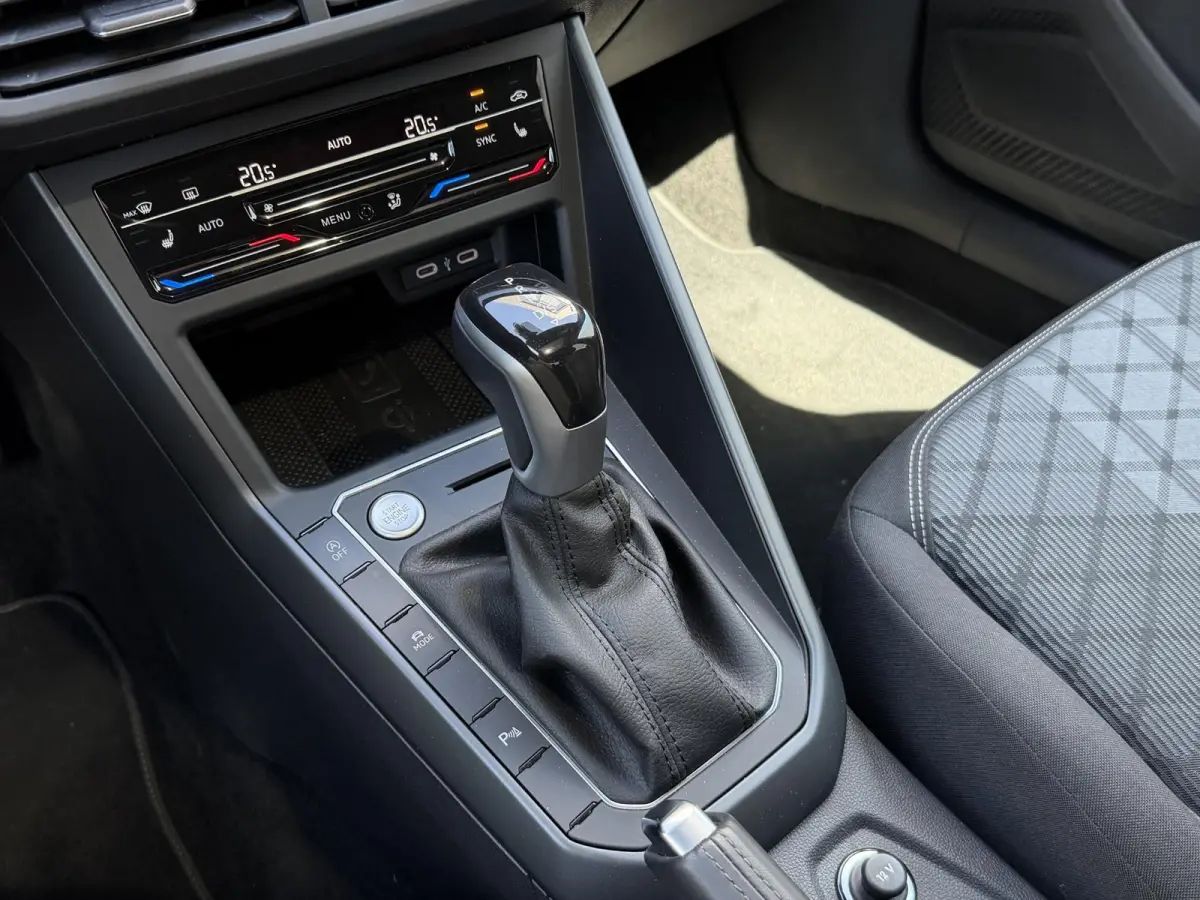 1.0 TSI R-Line Business | NL 1e eig./Pano-Schuifdak/IQ Light/Adapt.Cruise/Keyless/Carplay