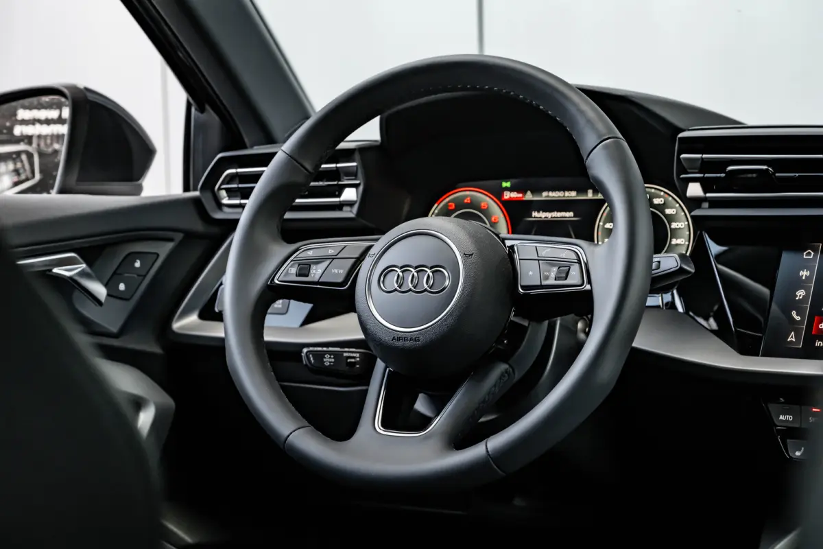 Advanced edition | Aluminium optiek in het interieur | Assistentiepakket Rijden en Parkeren Plus | Audi virtual cockpit