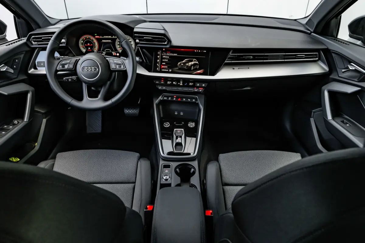 Advanced edition | Aluminium optiek in het interieur | Assistentiepakket Rijden en Parkeren Plus | Audi virtual cockpit