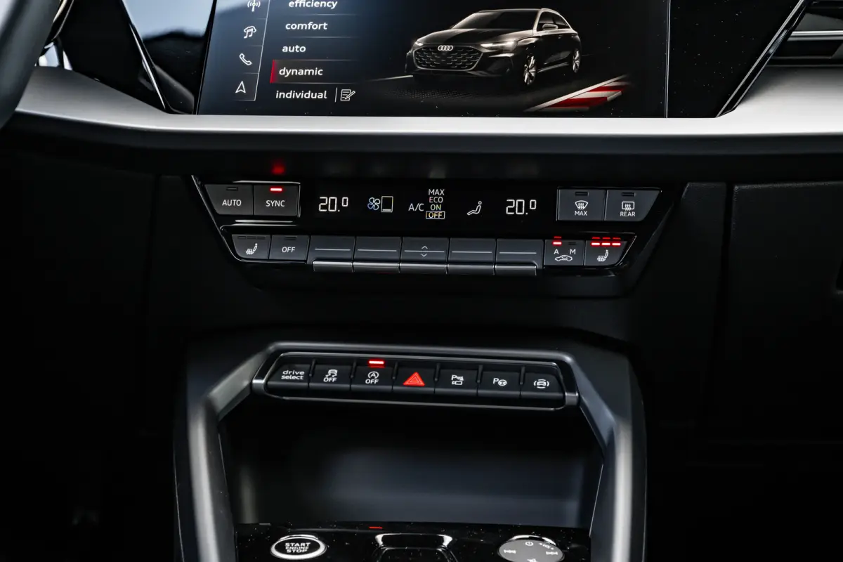 Advanced edition | Aluminium optiek in het interieur | Assistentiepakket Rijden en Parkeren Plus | Audi virtual cockpit
