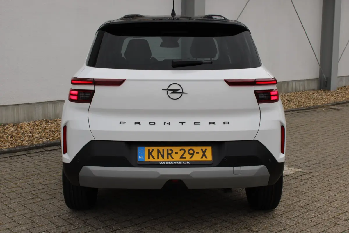 GS | 17" Lichtmetalen velgen in Zwart met 215/60 R17 banden | Achteruitrijcamera | Dode hoek waarschuwing