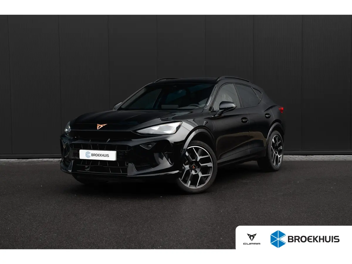 1.5 TSI e-Hybrid 272 PK VZ Performance Trekhaak | 360 Camera | Sennheiser | Panoramadak | 19"