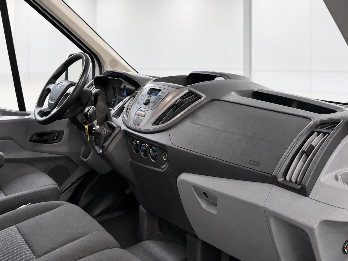 350 2.0 TDCI L3H1 Trend Open Laadbak Airco Cruise Control Trekhaak 3-zits