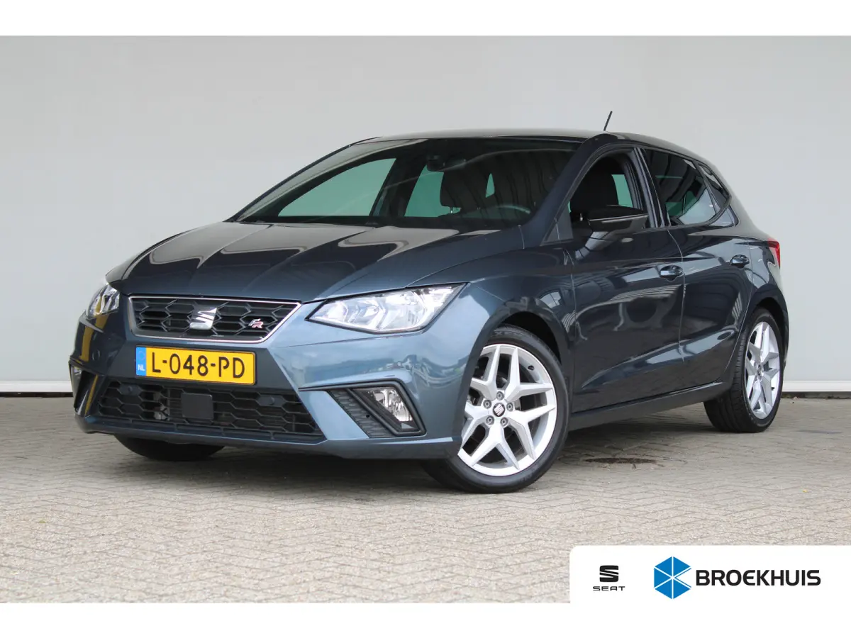 1.0 EcoTSI FR Business Intense | Navigatiesysteem | Climate control | Achteruitrijcamera | Apple carplay |