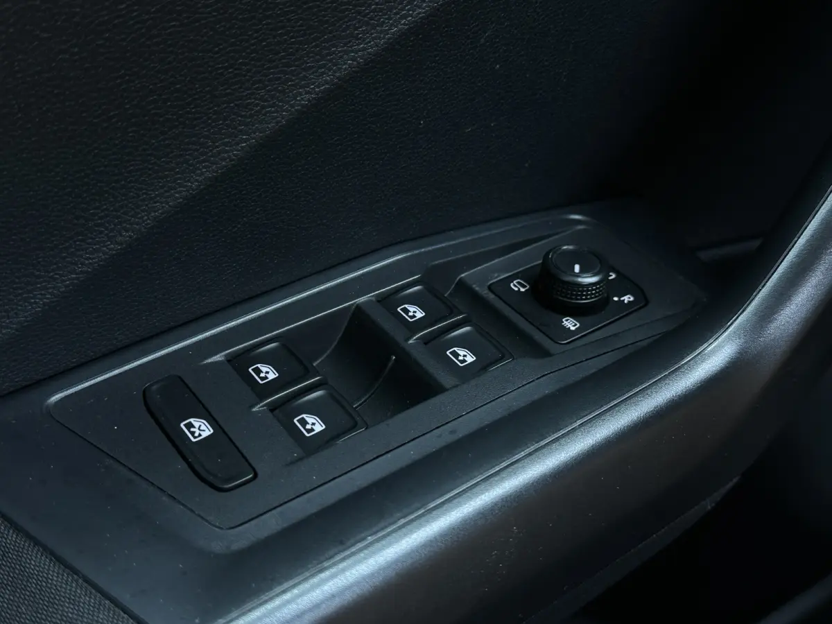 1.0 TSI 116 pk Carplay, stoelverwarming, Cruise