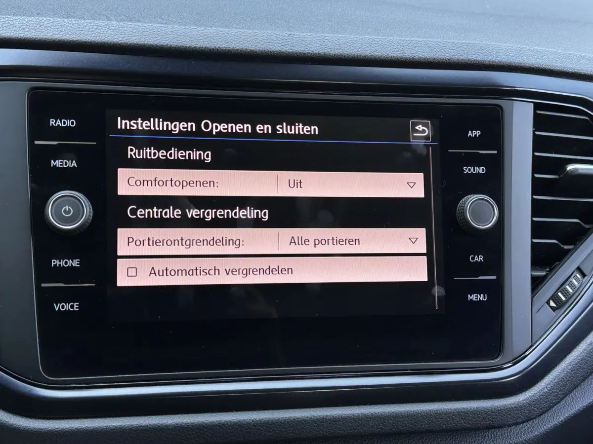 1.0 TSI 116 pk Carplay, stoelverwarming, Cruise