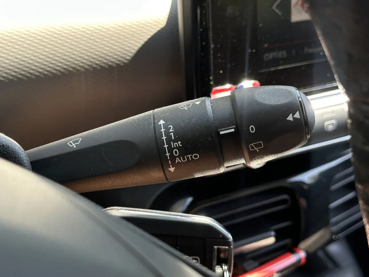 1.2 PureTech 110 pk Business Carplay, Cruise, Sensoren