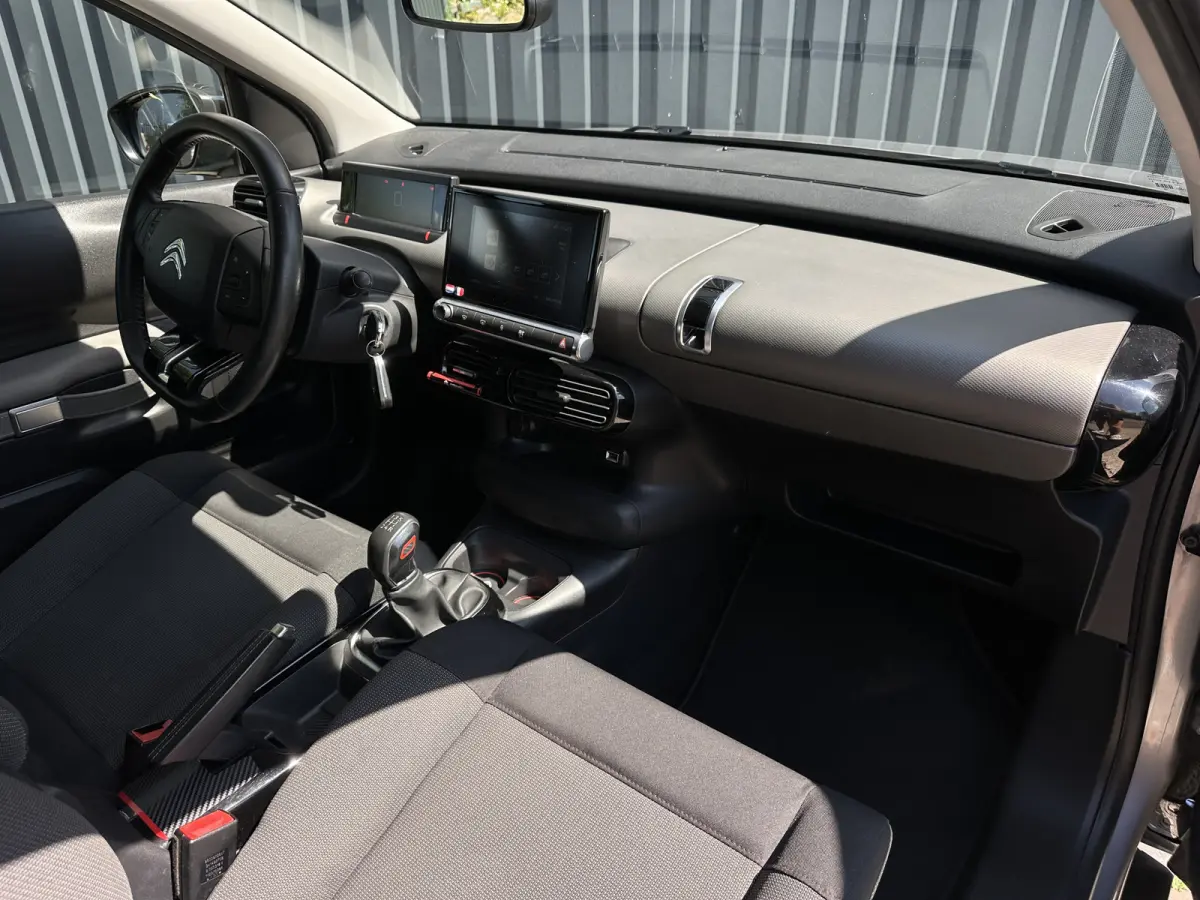 1.2 PureTech 110 pk Business Carplay, Cruise, Sensoren