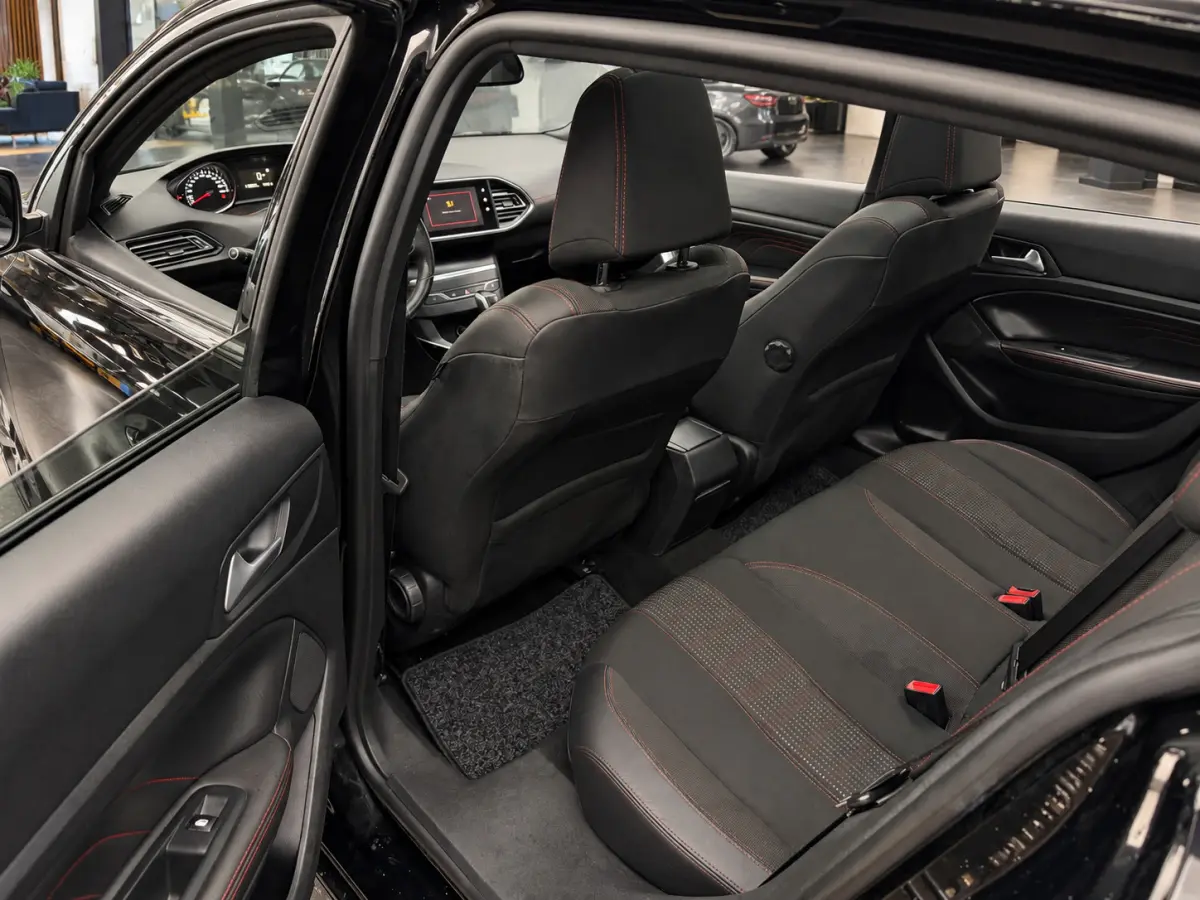 1.2 PureTech Allure GT-Line|Pano|Automaat|Trekhk|Navi|Carplay|