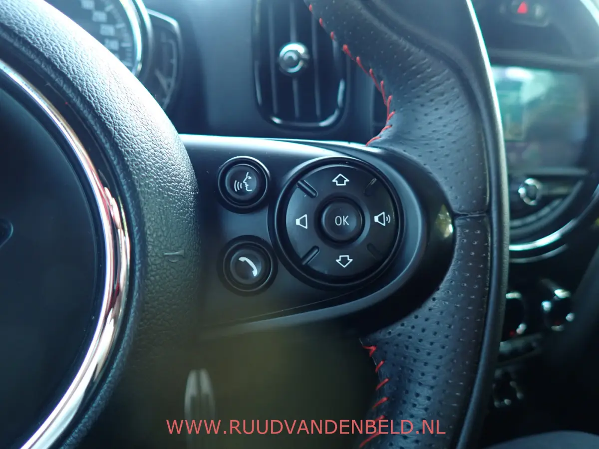 1.5 Cooper JCW-PACK / HARMON&KARDON / CARPLAY / SPORTSTOEL /