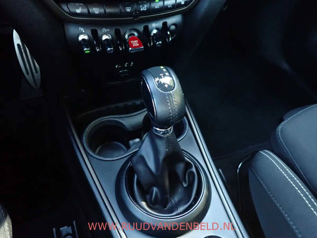 1.5 Cooper JCW-PACK / HARMON&KARDON / CARPLAY / SPORTSTOEL /