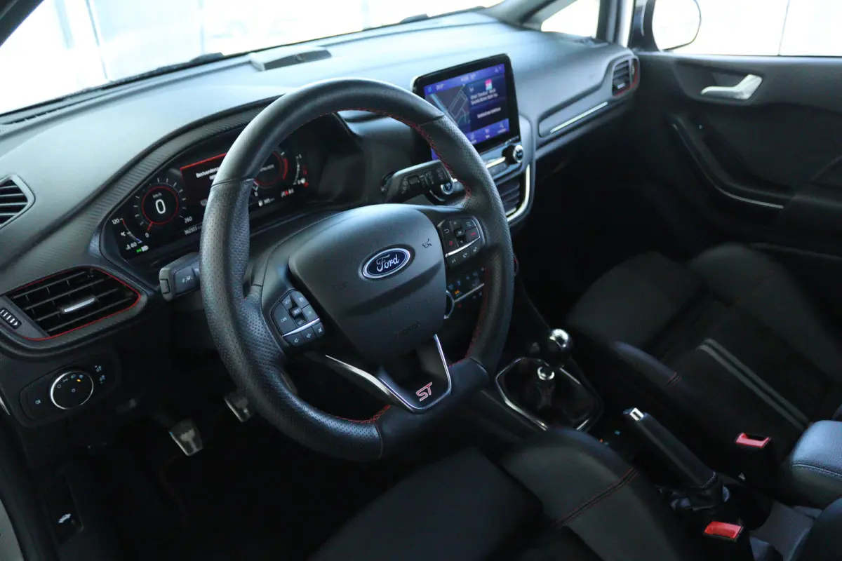 1.5 Ecoboost ST-X M260 | Mountune Stage 2 | Perf. Pack | B&O | Camera | Cruise Control | AGR | Stoel+Stuurverwarming | Carplay | Keyless | Kuipstoel