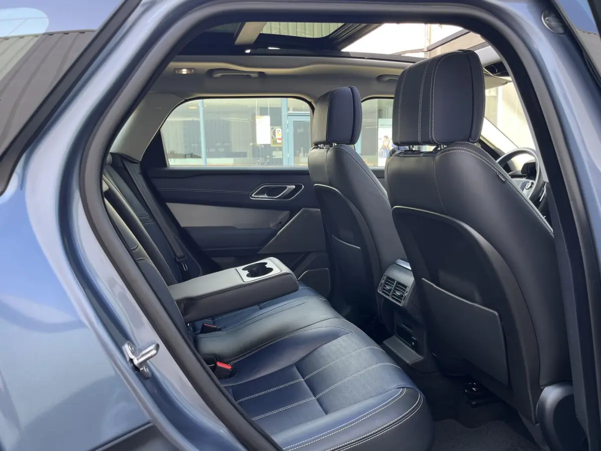 2.0 P300 Turbo AWD R-Dynamic HSE | NL Auto/1e Eig./Voll.Historie.Navi/Leder/Pano.Dak/Head-Up/22"/Massage/Stoelverw.+koeling