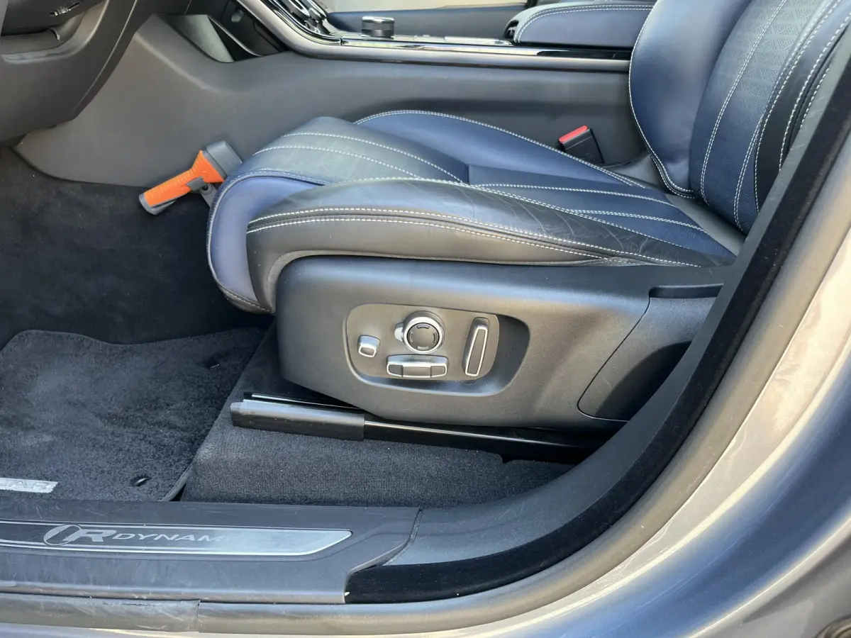 2.0 P300 Turbo AWD R-Dynamic HSE | NL Auto/1e Eig./Voll.Historie.Navi/Leder/Pano.Dak/Head-Up/22"/Massage/Stoelverw.+koeling