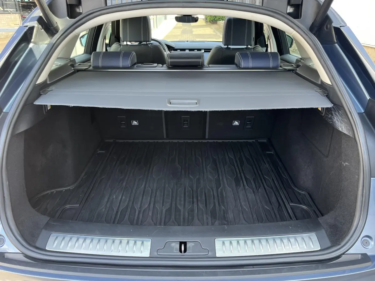 2.0 P300 Turbo AWD R-Dynamic HSE | NL Auto/1e Eig./Voll.Historie.Navi/Leder/Pano.Dak/Head-Up/22"/Massage/Stoelverw.+koeling