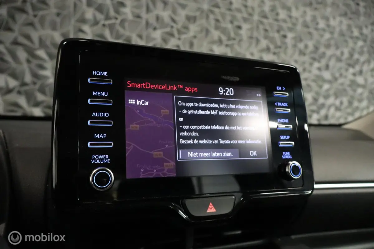 1.0 VVT-i Active | Keyless | Camera | Carplay |