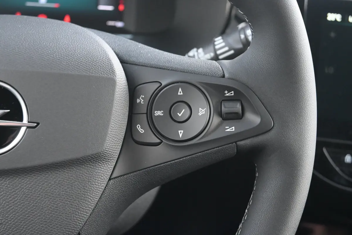 1.2 Hybrid GS | Dode hoek waarschuwing | Infotainment pakket | IntelliLux LED Matrix-verlichting, inclusief LED matrix koplampen met automatische niveauregeling, Automatisch grootlicht