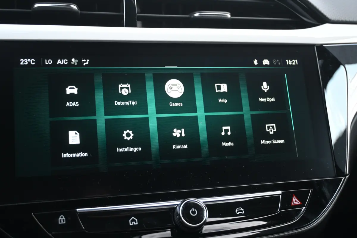 1.2 Hybrid GS | Dode hoek waarschuwing | Infotainment pakket | IntelliLux LED Matrix-verlichting, inclusief LED matrix koplampen met automatische niveauregeling, Automatisch grootlicht