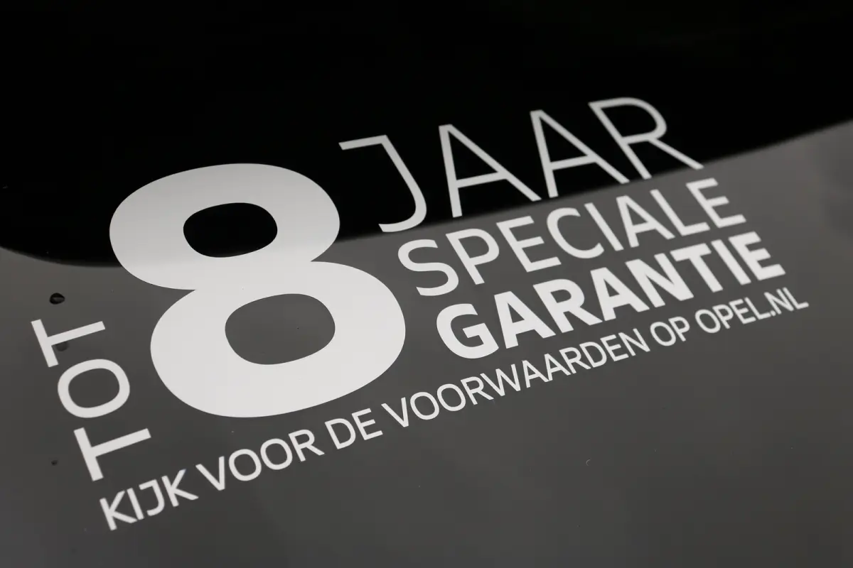 GS | Dode hoek waarschuwing | Infotainment pakket | LED koplampen met LED dagrijverlichting