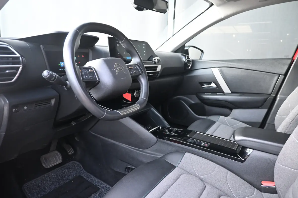 You 50 kWh 3 Fase | Incl. Zomerset | Navigatie by App | Achteruitrijcamera | Cruise Control | Comfortstoelen | 1e Eigenaar | Dealeronderhouden | !!