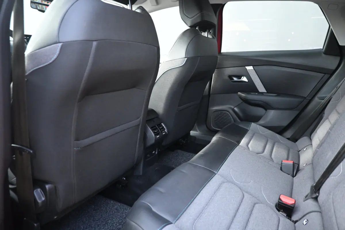 You 50 kWh 3 Fase | Incl. Zomerset | Navigatie by App | Achteruitrijcamera | Cruise Control | Comfortstoelen | 1e Eigenaar | Dealeronderhouden | !!