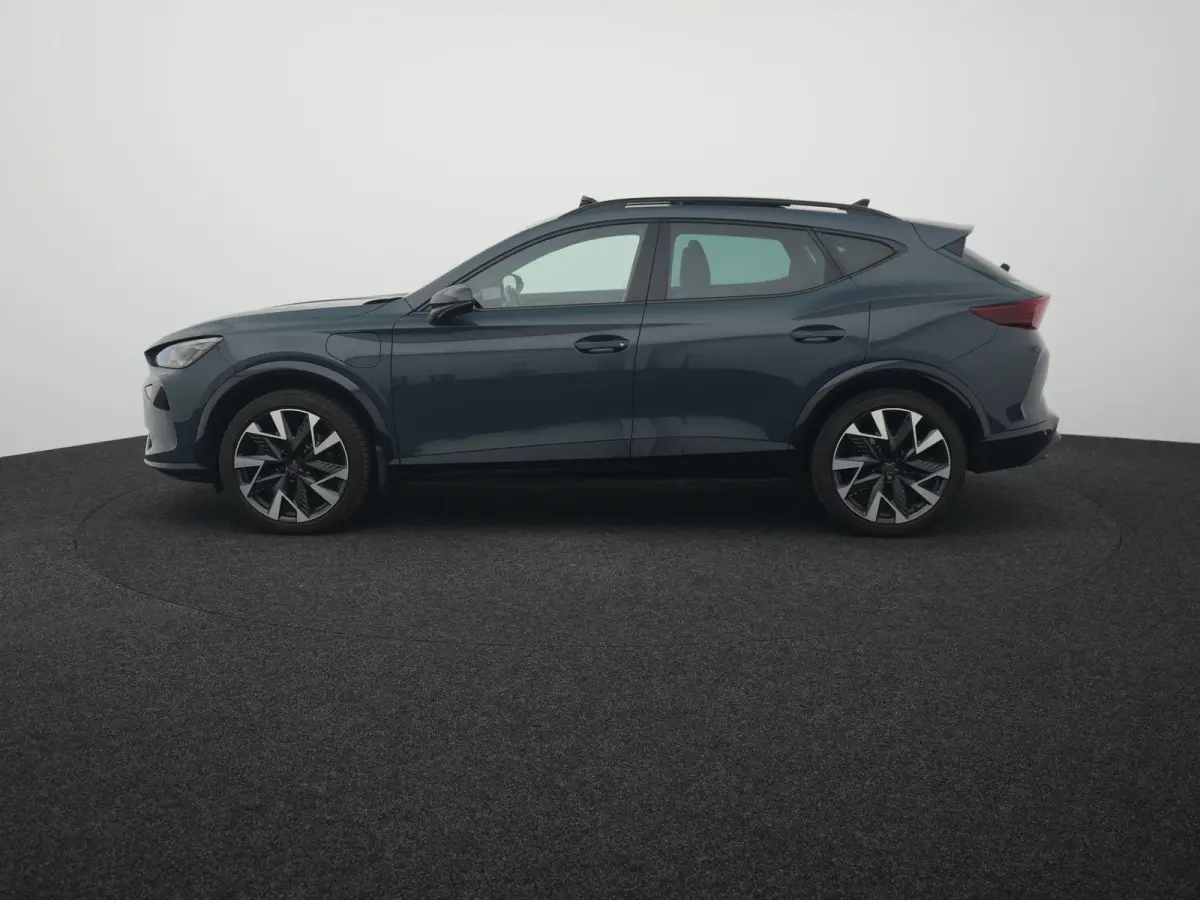 1.5 TSI e-Hybrid VZ Performance AUTOMAAT | PANORAMADAK | WEGKLAPBARE TREKHAAK | ADAPTIEVE CRUISE | SFEERVERLICHTING | ELEKTRISCHE STOEL | 272 PK | STOEL & STUURVERWARMING | CAMERA | NAVIGATI