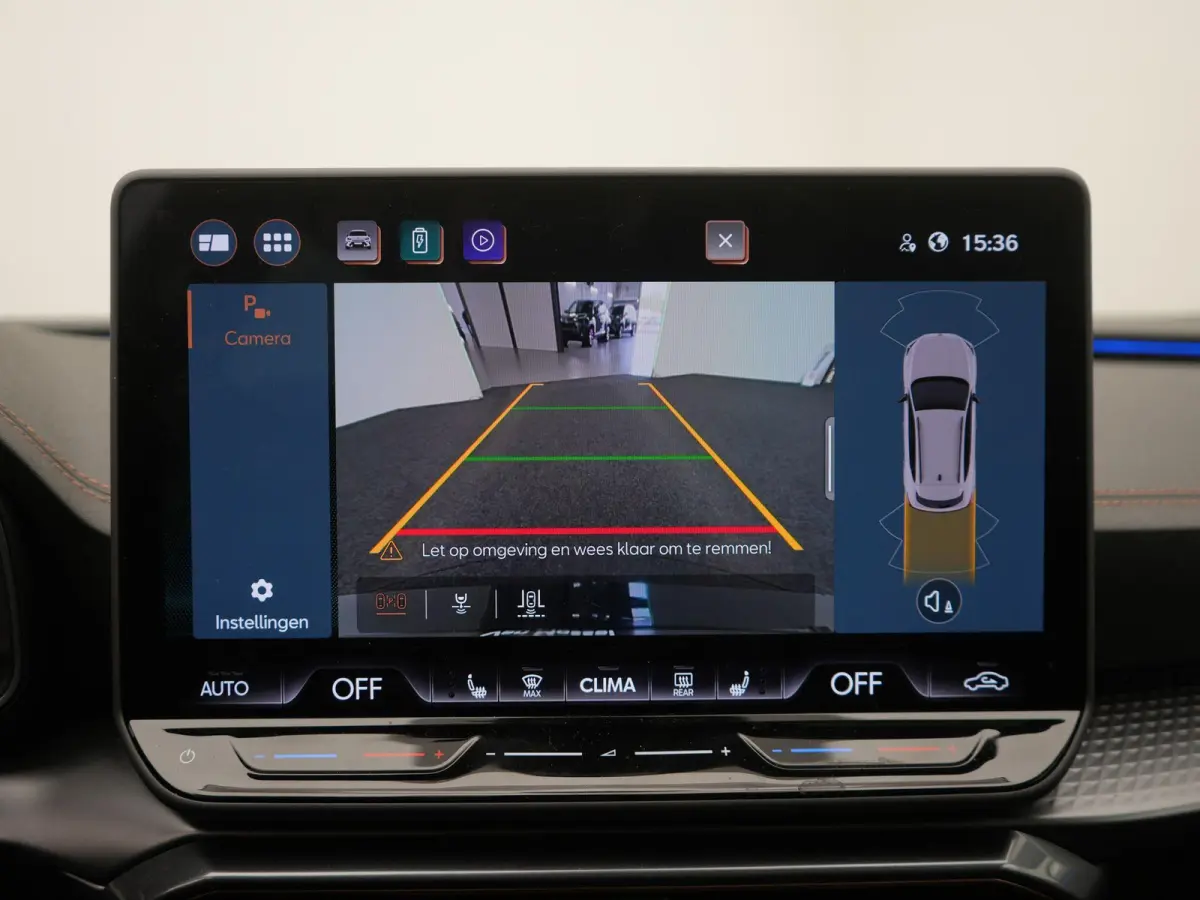 1.5 TSI e-Hybrid VZ Performance AUTOMAAT | PANORAMADAK | WEGKLAPBARE TREKHAAK | ADAPTIEVE CRUISE | SFEERVERLICHTING | ELEKTRISCHE STOEL | 272 PK | STOEL & STUURVERWARMING | CAMERA | NAVIGATI